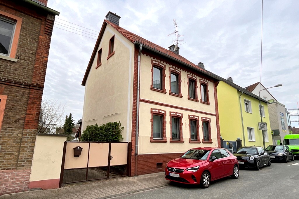 Ffm-Zeilsheim: Charmantes Einfamilienhaus mit Wohlfühlatmosphäre und genug Platz für Ihre Familie - Frankfurt am Main
