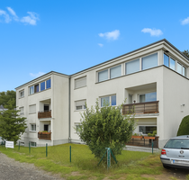Oberursel: Gepflegtes MFH mit langjähriger Mieterschaft in toller Ruhe- und Feldrandlage