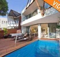 Haus zum Kaufen in Estepona 1.190.000,00 € 330 m²