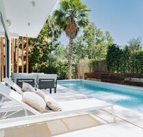 Marbella-Immobilie kaufen, Costa del Sol Hauskauf. Freistehende Villa mit Pool in Nueva Atalaya - Estepona-Nueva Atalaya