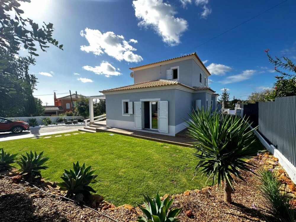 Algarve Hauskauf, Pool, Garage, 4 Schlafzimmer, Garten, Freisitz, ruhige Lage - Fuseta