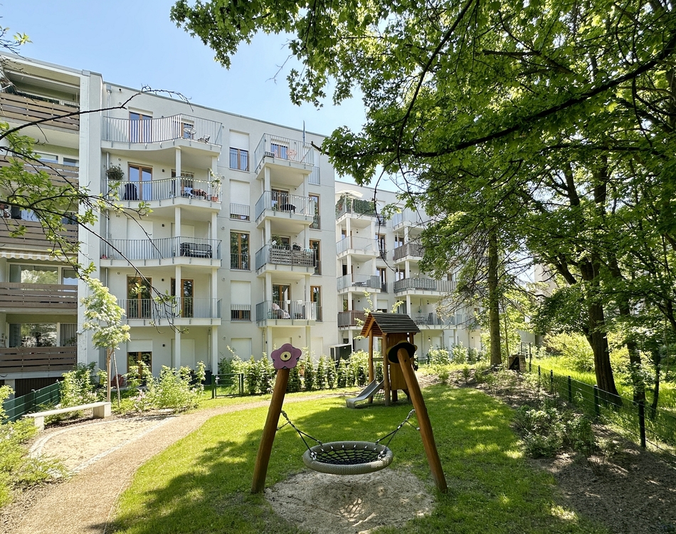BEZUGSFREI: Neuwertige Balkonwohnung mit KfW 55 Standard - Berlin Lichterfelde