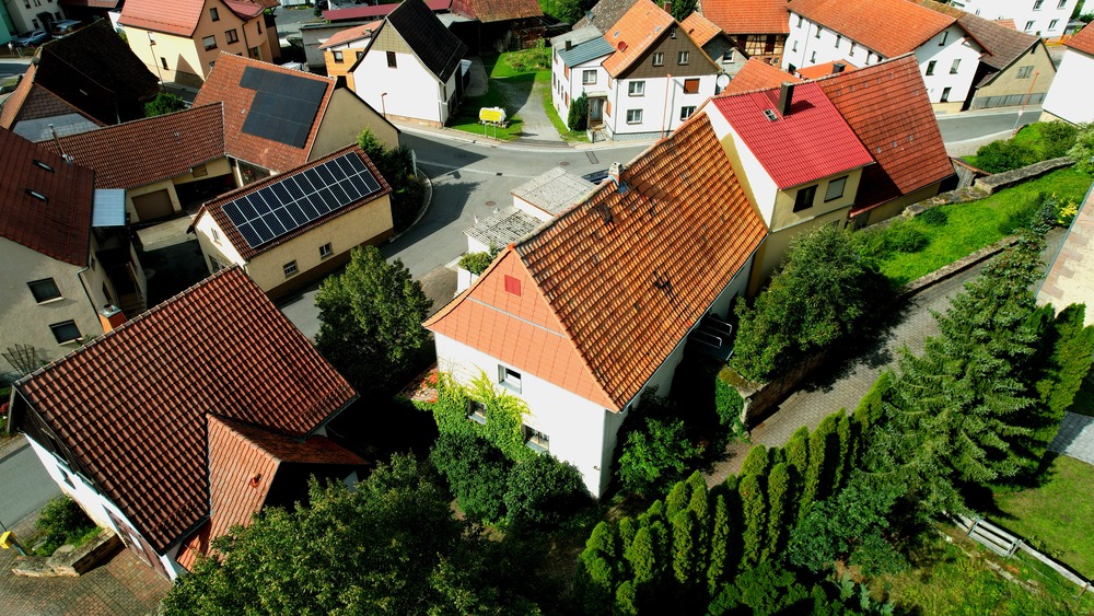 Viel Haus, wenig Grundstück! - 125.000,00 EUR Kaufpreis, ca.  275,00 m² Wohnfläche in Wasungen OT Unterkatz (PLZ: 98634)