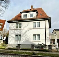 HORN IMMOBILIEN ++ Neubrandenburg Mehrfamilienhaus in guter Lage, sanierungsbedür. -nicht vermietet-