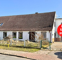 Haus für Handwerker - Ehemaliges Bauernhaus+Scheune in Siedenbollentin, Renovierung begonnen