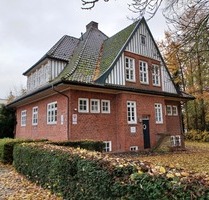 Bürogebäude: Altes Kapitänshaus in zentraler Lage in Brake