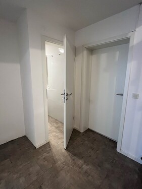 Zugang zum Gäste Bad und Kellerraum - 