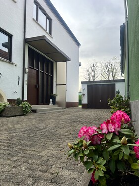Hofansicht - Einfamilienhaus mit 180,00 m² in Wörth-Maximiliansau zum Kaufen