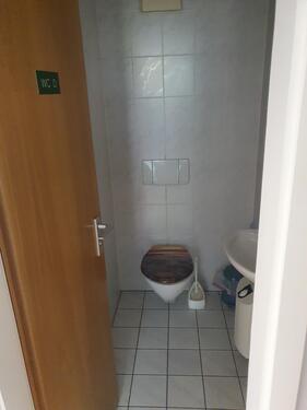 WC - 