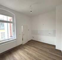 1- Raum Wohnung, komplett neu renoviert! Einbauküche möglich! - Frankenberg