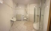 Bad mit Dusche, WC und Waschbecken - Etagenwohnung mit 51,58 m² in Geringswalde zum Kaufen