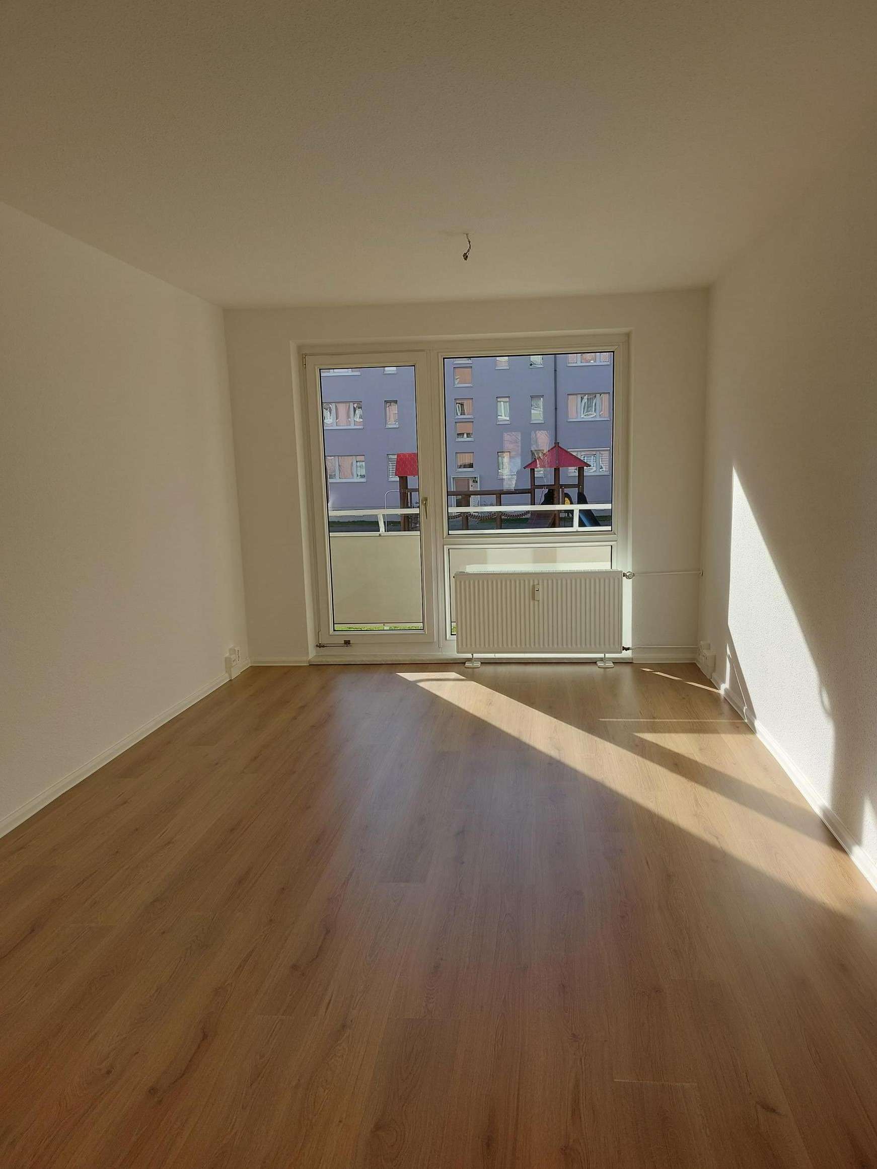 *Hochwertig sanierte 3-Raum-Wohnung mit Balkon in ruhiger Lage * - Leipzig