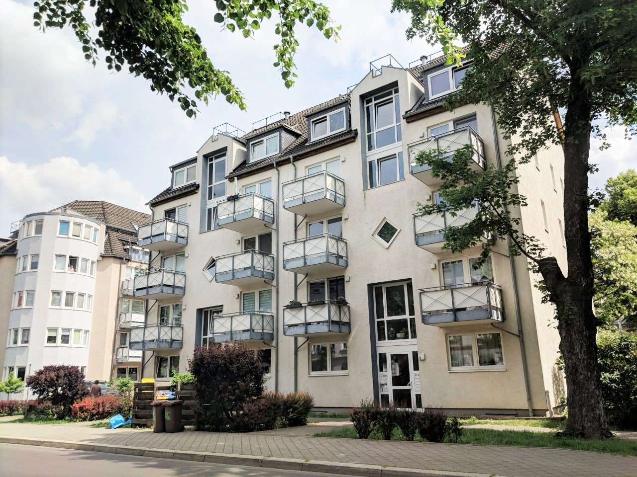 frisch renovierte 3 Zimmer-Wohnung mit Balkon und Tageslichtbad *ab sofort verfügbar* - Magdeburg