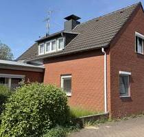 Alsdorf - Freistehendes EFH mit Wintergarten, Kamin & Garten