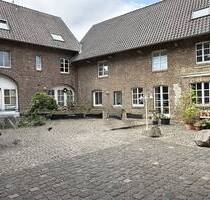 Krukhof - Charmante Maisonettewohnung mit Terrasse im Innenhof - Herzogenrath