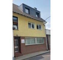 1-Fam.Haus mit Gewerbe - 330.000,00 EUR Kaufpreis, ca.  200,00 m² Gewerbefläche in Remscheid (PLZ: 42855) Hasten