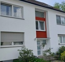 Mehrfam. Haus mit 14 Wohnungen und 8 Garagen in Wuppertal