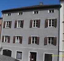 Haus am Stadtplatz - 720.000,00 EUR Kaufpreis, ca.  414,00 m² in Tittmoning (PLZ: 84529)
