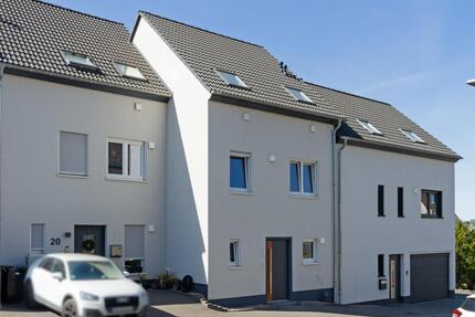Modernes Wohnen in Trier-Irsch - Neubau mit toller Dachterrasse und Weitblick