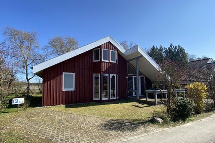 modernisiertes Ferienhaus (Nr. 235) in ruhiger Lage im Ferienpark Mirow