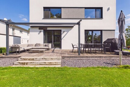 Exklusive Architektenvilla im Bauhausstil mit Smart Home & A+ Effizienz - Friedrichsdorf