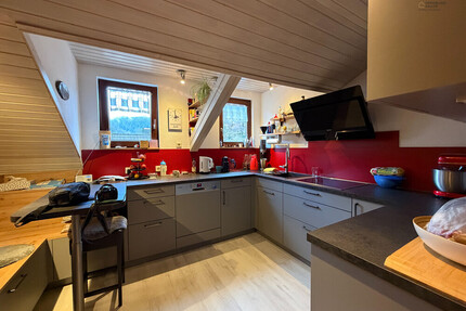 Ruhige 3-Zimmer-Dachgeschosswohnung mit Balkon & Carport – Kapitalanlage mit Potenzial - Bad Wildbad