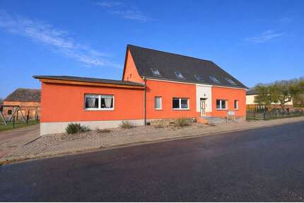Haus zum Kaufen in Lüdersdorf 349.000,00 € 345 m²