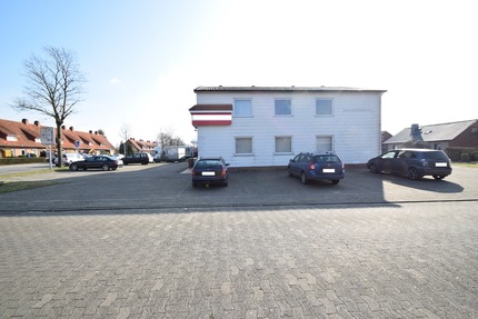 Hauptverkehrsstr. Sulingen: Bürohaus+Gewerbehalle teilbar schnelle Datenleitung+ viele Parkplätze