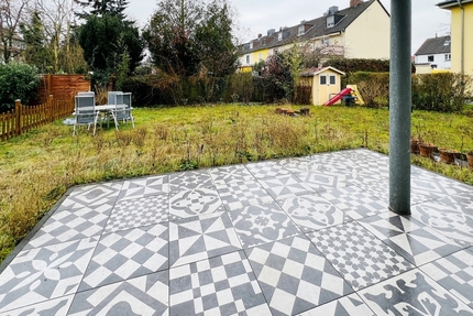 Neu-Isenburg: Großzügige 4-Zimmer-Wohnung mit Terrasse und eigenem Garten!