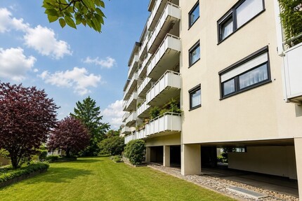 Frankfurt-Kalbach: Großzügige 3 bis 4-Zimmerwohnung in ruhiger Lage mit Blick ins Grüne! - Frankfurt am Main