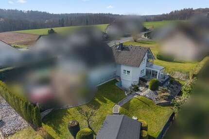 Traumhafte Doppelhaushälfte mit großem Garten, Wintergarten und Sauna - Hambach