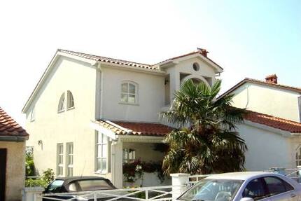 Haus 200 m vom Strand entfernt - 325.000,00&nbsp;EUR Kaufpreis, ca.&nbsp; 350,00&nbsp;m&sup2;&nbsp;Wohnfl&auml;che in PREMANTURA (PLZ: 52100)