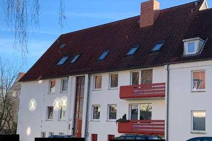 Provisionsfrei!!! 3-Zimmer Wohnung mit 2 Balkonen in 24837 Schleswig zu vermieten!