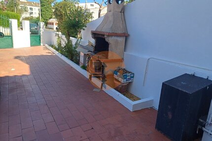 Haus in Monte Gordo, Faro - 800,00&nbsp;EUR Kaltmiete, in Monte Gordo (PLZ: )