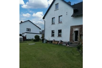 Nauroth, EFH + Nebengeb. - 209.000,00&nbsp;EUR Kaufpreis, ca.&nbsp; 120,00&nbsp;m&sup2;&nbsp;Wohnfl&auml;che in Nauroth (PLZ: 57583)