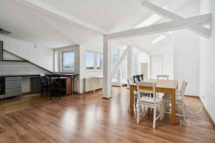 MALERISCHER STEPHANKIEZ: LICHTDURCHFLUTETES DACHGESCHOSS MIT TERRASSE IN PARKNÄHE! - Berlin Moabit