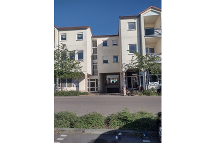 2-Zimmer-Wohnung im 1. OG mit Einbauküche in Coswig