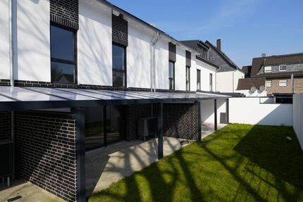 Provisionsfrei* Das letzte Haus Eckhaus EFH mit PV 10,4 KW+Garage 140m zum Rheinufer Energiebedarf 22,4 kWhm2a - Duisburg