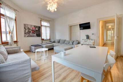 Renditestarkes, renoviertes 7FH mit Gewerbeeinheit in zentraler Lage Käfertals - Mannheim