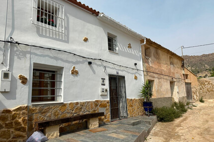 Einfamilienhaus in Blanca - 500,00&nbsp;EUR Kaltmiete, ca.&nbsp; 118,00&nbsp;m&sup2; in Blanca (PLZ: )