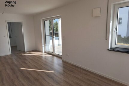 Besondere Möglichkeit: Große 4-Zi-Neubau-Whg WFL ca. 114 m² mit Terrasse und Gartenanteil Energiesparhaus ab 01.03.2026 zu vermieten. - Kemnath Beste Lage