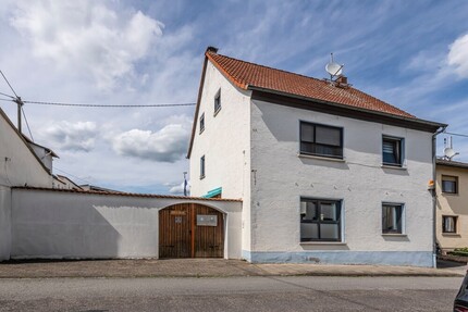 Hofheim: Sanierte Hofreite mit Gewerbefläche als Kapitalanlage im Herzen von Wallau