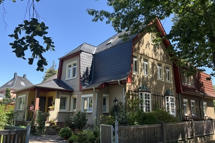 Grünes Paradies für Groß und Klein: Großzügige Doppelhaushälfte in absolut ruhiger Idylle - Weinböhla