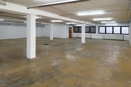Lager Produktionsfläche in Sauerlach, optional mit Ausstellung Verkaufsfläche