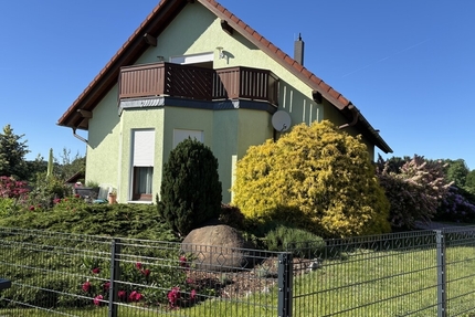 Neuwertiges 3-Familienhaus oder als großes EFH nutzbar in bevorzugter Siedlungslage in Rammenau
