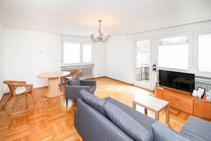 Charmante 3-Zimmer-Wohnung mit Balkon und Dachterrasse in Schramberg