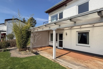 Doppelhaushälfte mit Flair - Ruhig. Modern. Familienfreundlich - Eisenberg/ Steinborn