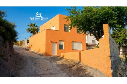 Einfamilienhaus in Cantoria - 159.999,00&nbsp;EUR Kaufpreis, ca.&nbsp; 140,00&nbsp;m&sup2; in Cantoria (PLZ: )