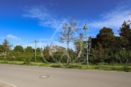 Ca. 2.195 m² - Entwicklungsgrundstück mit Altbestand in Petershagen - Petershagen-Eggersdorf