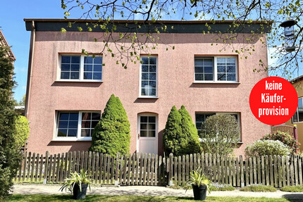 HORN IMMOBILIEN ++ RESERVIERT modernes Einfamilienhaus mit idyllischem Grundstück in Blumenhagen bei Pasewalk